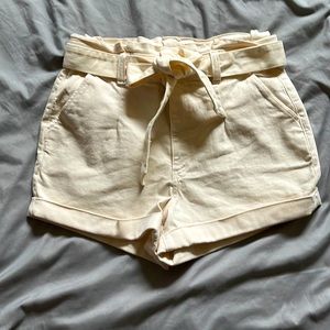 NWOT Express “shortie” high waist belt tie shorts size 10